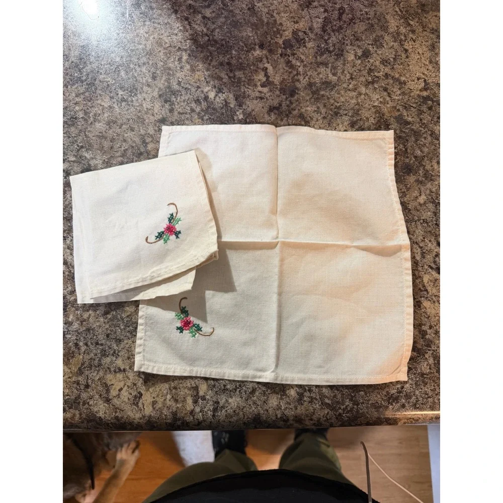 Vintage Off White Linen Napkin Set Floral Cross Stitch Embroidery Pink Rose 2